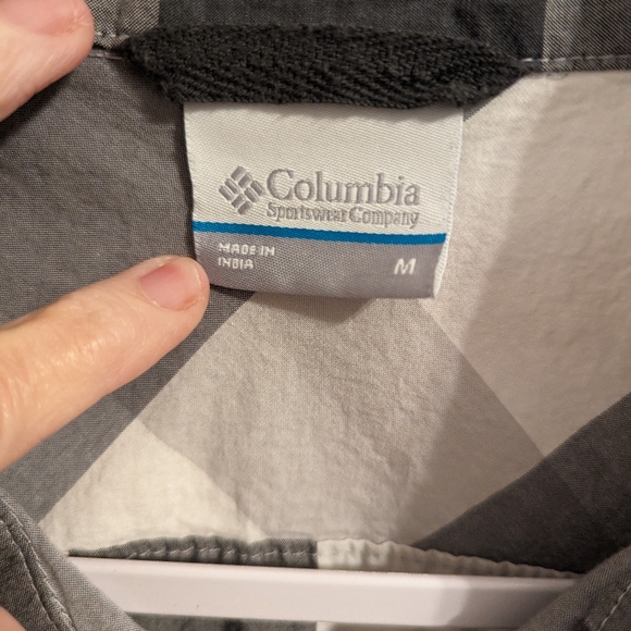 3/$15🧡 Columbia Women's Button Down Short Sleeve Top - Picture 6 of 10